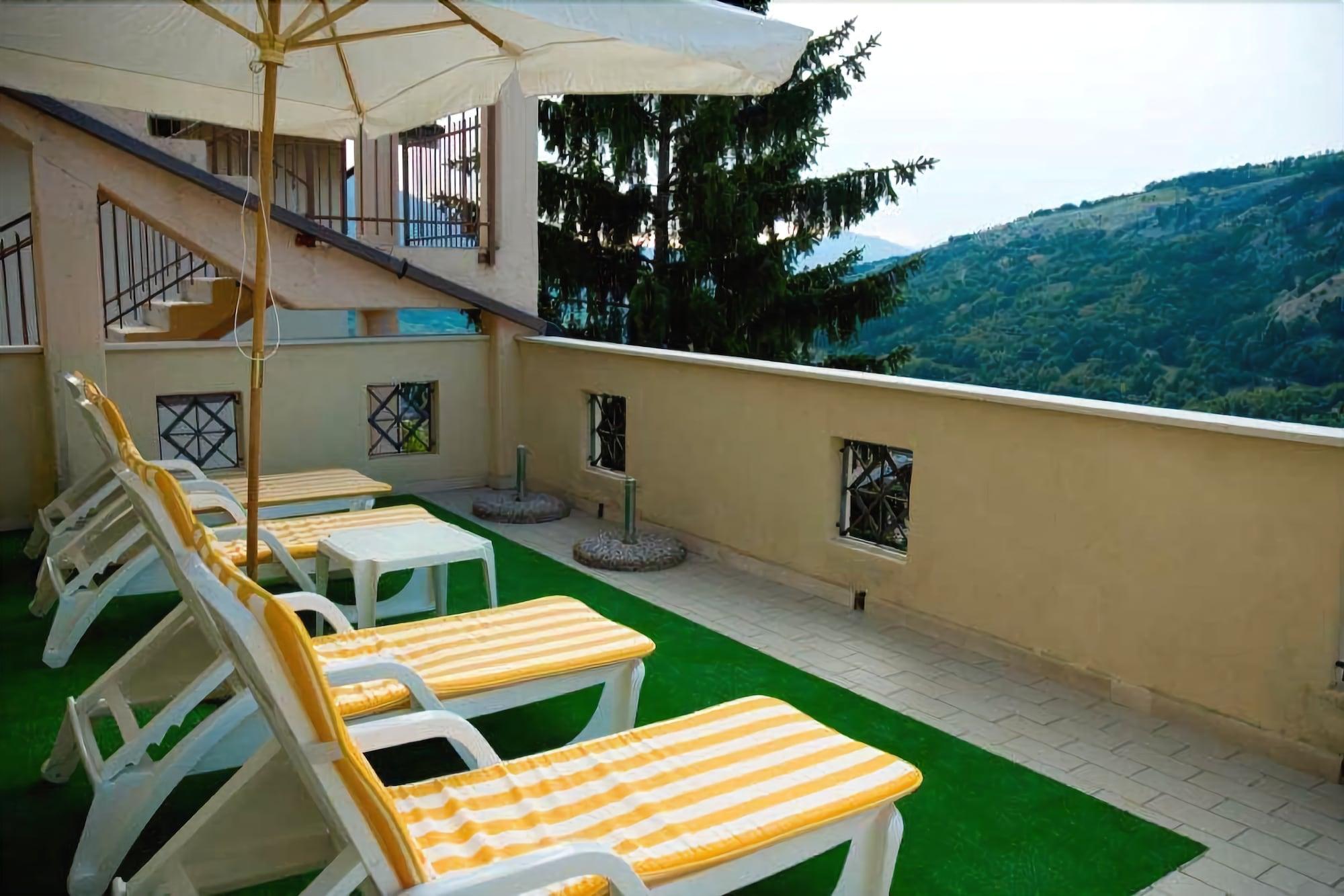 Hotel Viola Caramanico Terme Bagian luar foto