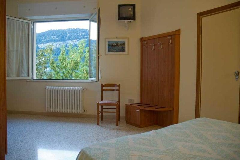Hotel Viola Caramanico Terme Bagian luar foto