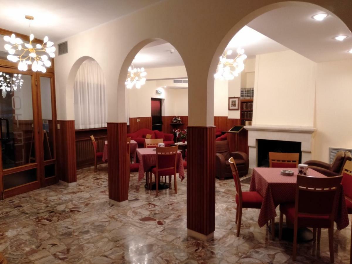 Hotel Viola Caramanico Terme Bagian luar foto